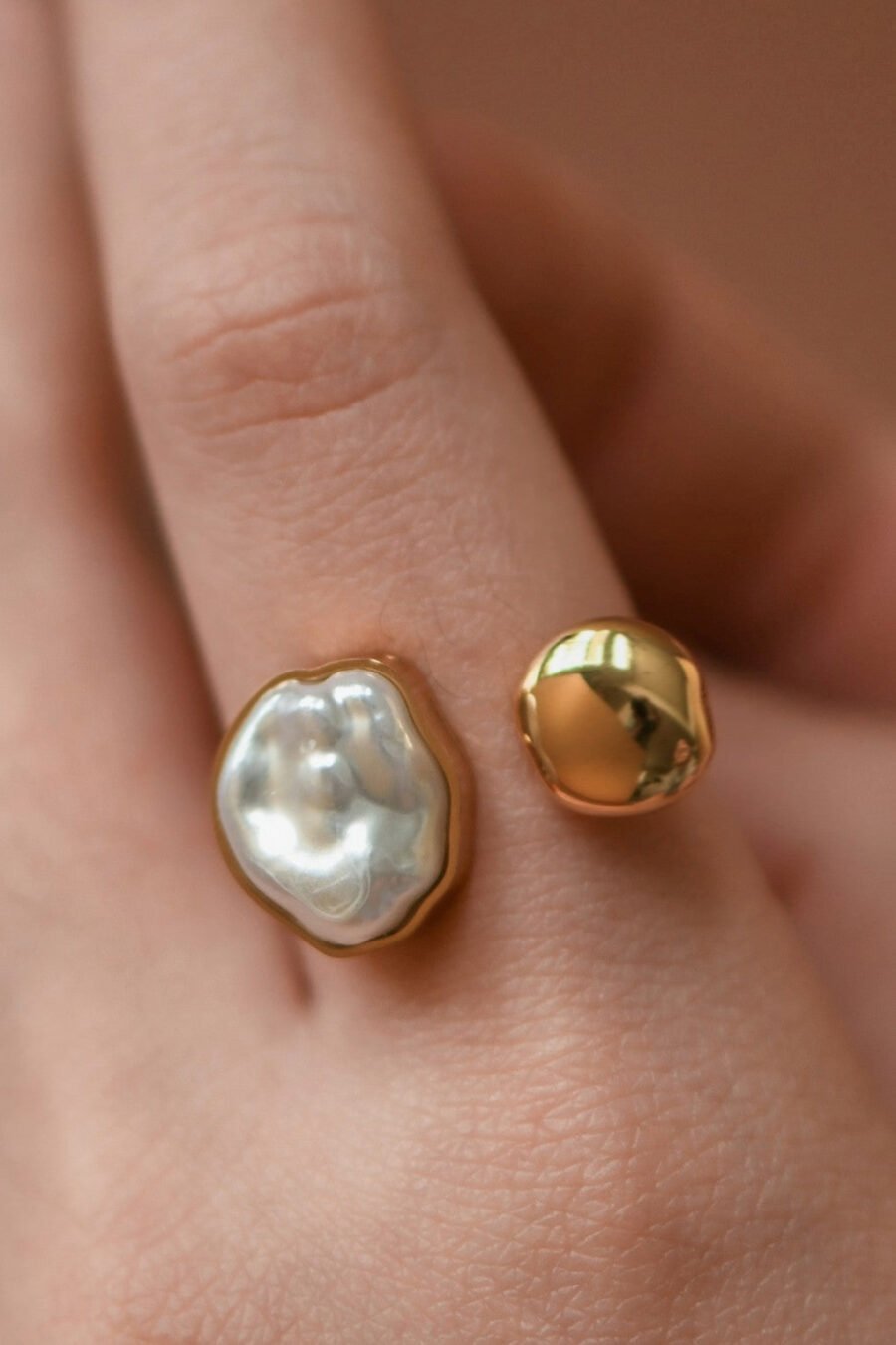 18K Gold Plated Waterproof Stainless Steel Ring - 7960